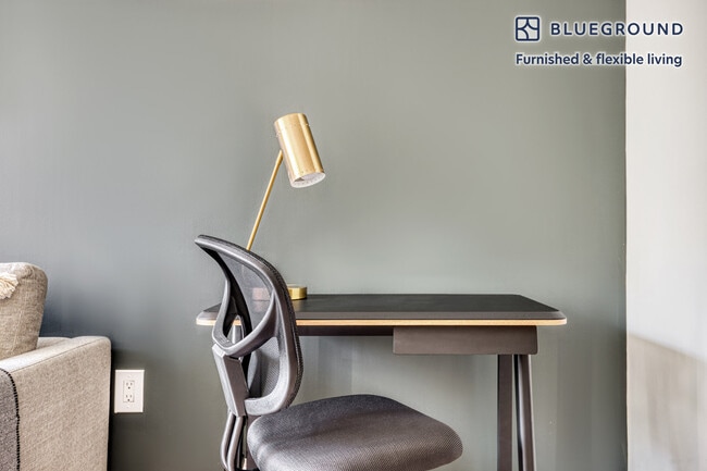 Photo - 28 K St SE Unidad FL8-ID308