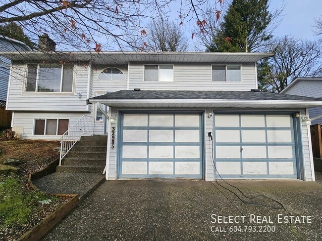 Photo - 32985 Malahat Pl Unit A