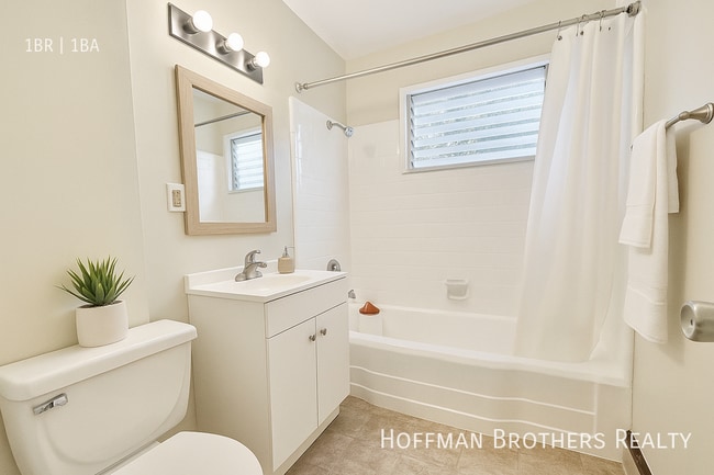 Photo - 8262 Blackburn Ave