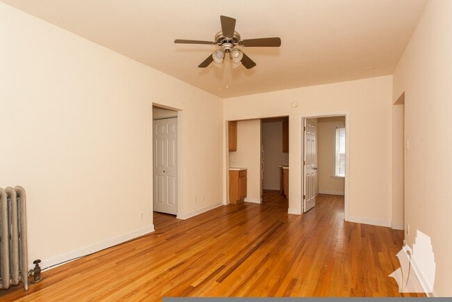 Photo - 3921 N Pine Grove Ave