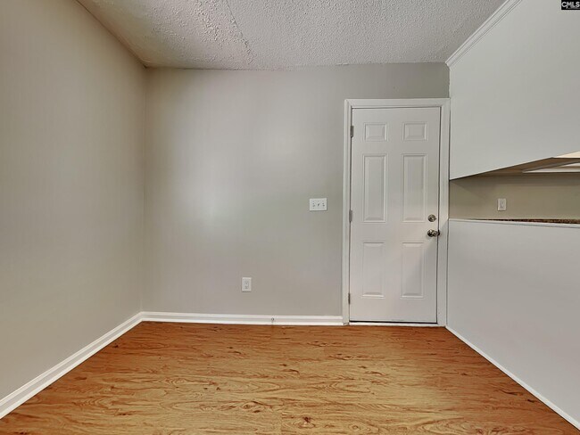 Photo - 125 E Dean Rd