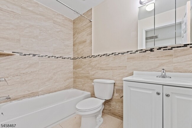 453 Washington St Unit 1