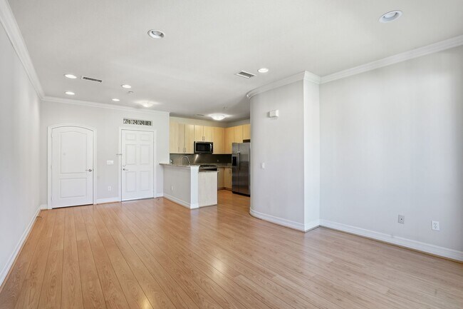 Photo - Beautifully upgraded 1 Bdrm, 1 Bath w/larg... Unit 307