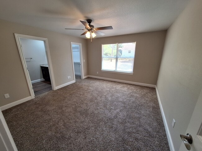 Photo - 3030 W Perkins St