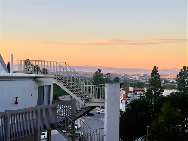 Hillside Terrace Apartments