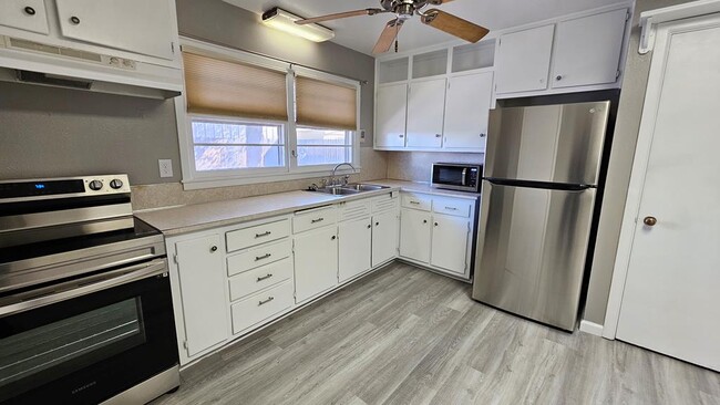 Photo - 1519 E 43rd St