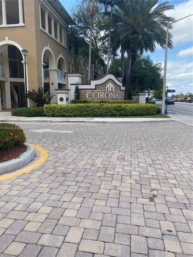 Building Photo - 8800 NW 107 Ct Unit 218