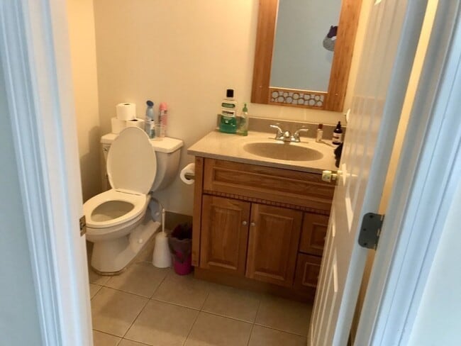 Photo - 308 Moody St Unidad 7