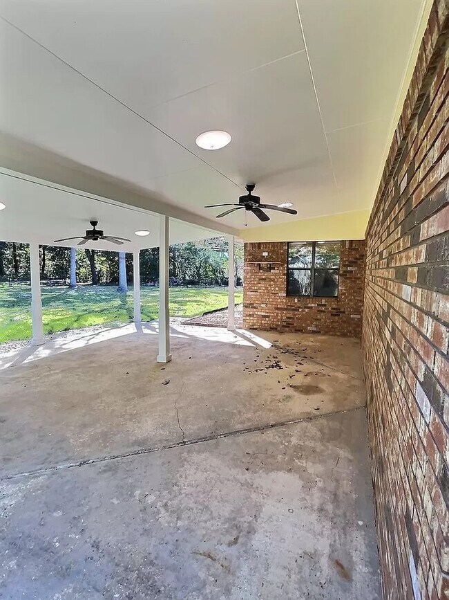 Photo - 118 Linnet Dr