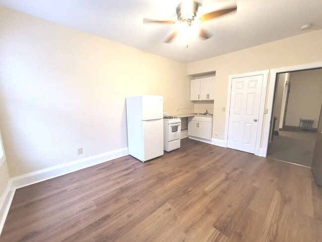 Photo - 1503-15 E Kane Pl