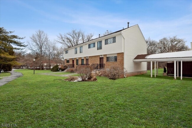 Building Photo - 911 Merritt Dr Unit B-2