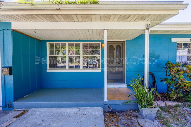 Photo - 1028 Canovia Ave