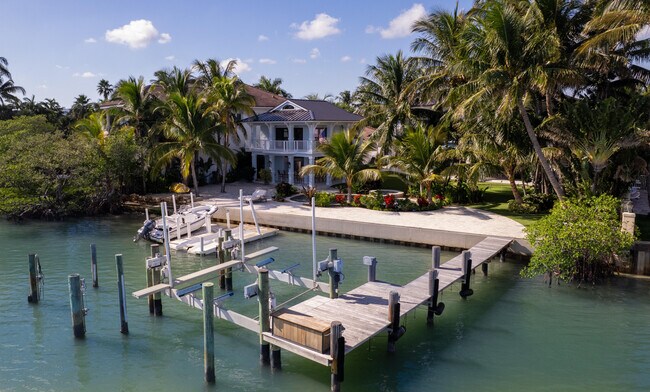 Photo - 19471 Harbor Rd S