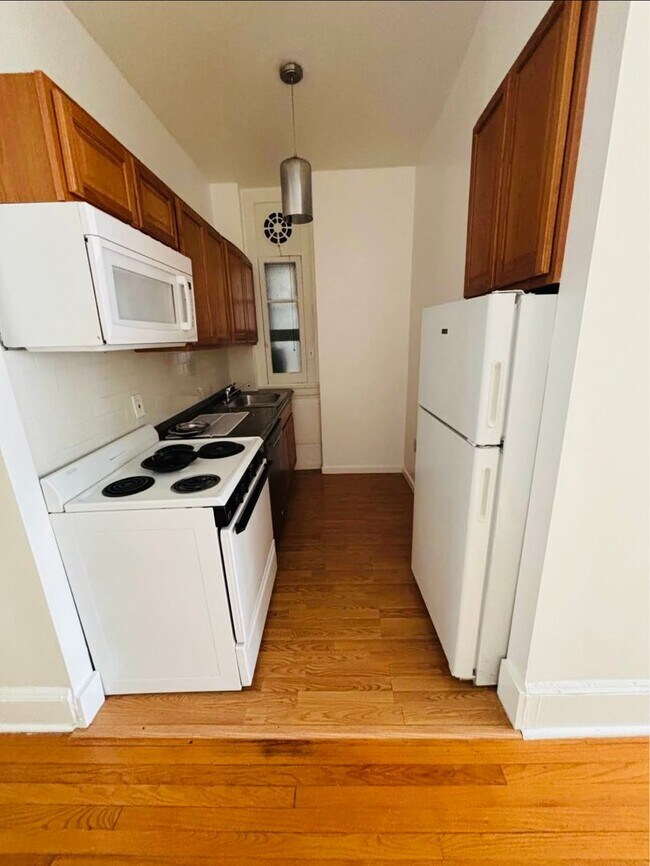 Photo - 174 Chestnut St Unit Apt 2