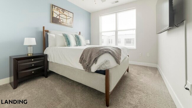 Photo - 1494 N High St Unit 529