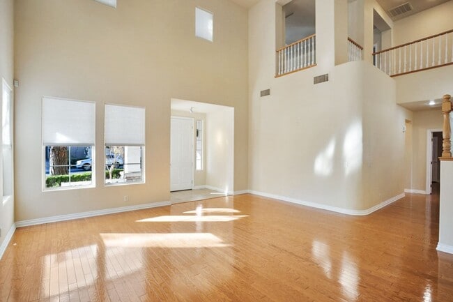 Photo - 4 Bedroom, Queens Ridge Guard Gated Commun...