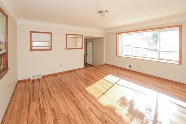 Photo - 4544 Otter Lake Rd