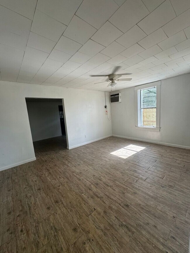 Photo - 1138 Olive St Unidad 1