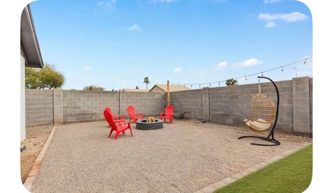 2529 E Commonwealth Cir