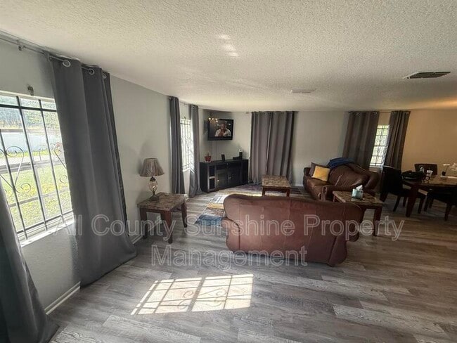 Photo - 5113 N 45th St