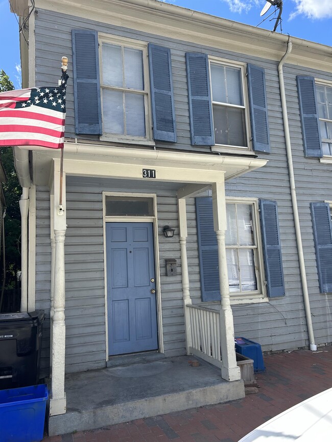 Building Photo - 311 S Kent St Rental