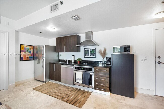 Photo - 1300 Pennsylvania Ave Unidad 304