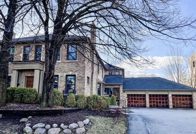 Photo - 2430 N Lake Dr House