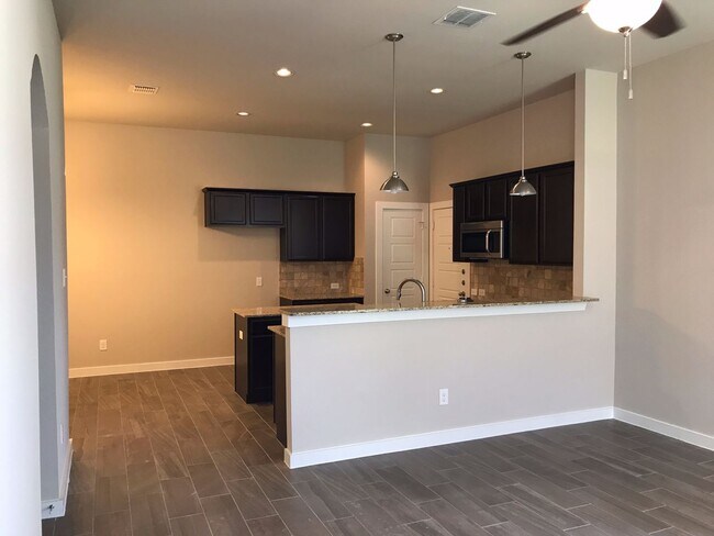 Photo - LUXURY DUPLEX LOCATED IN MIDLOTHIAN, TEXAS!