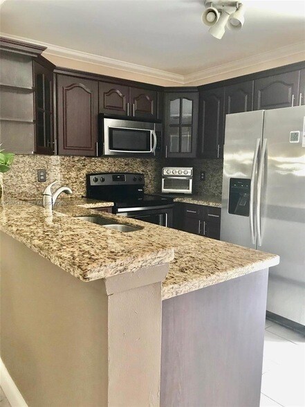 Photo - 2864 S Cambridge Ln