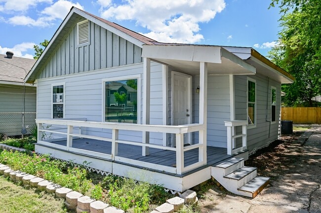 Photo - 4714 Nichols St