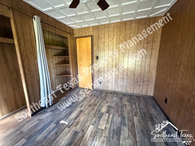 Photo - 1455 Mohawk St