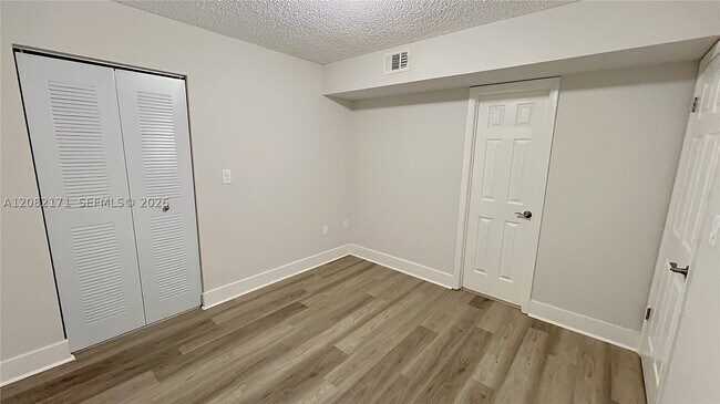 Photo - 2890 N Oakland Forest Dr Unit 204