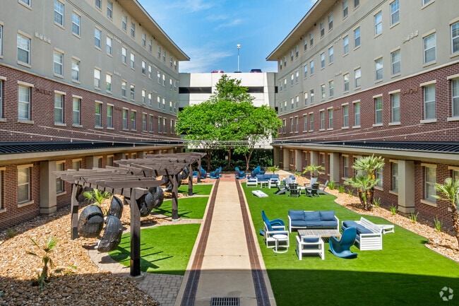 Alternate Community Image - 12 North