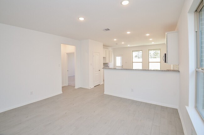 Photo - 7919 Royal Palm Dr