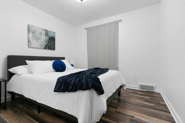 Photo - Flexible Furnished 2 BR  utilities include... Unit Front
