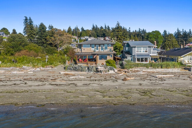 Building Photo - 4825 Sucia Dr