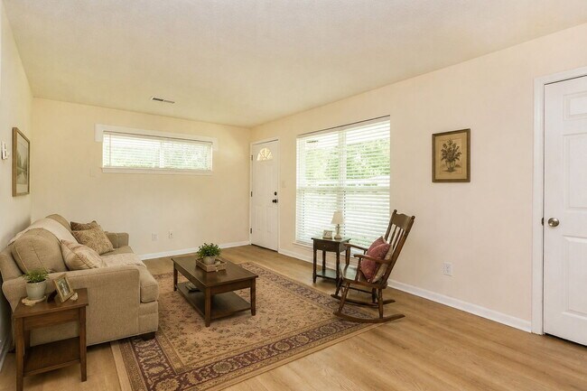 4718 Arrowhead Trail