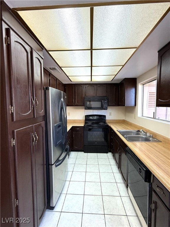 Photo - 3367 Reka St