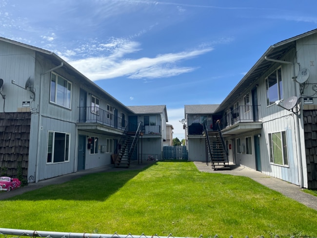 Building Photo - 941 8th Ave Rental