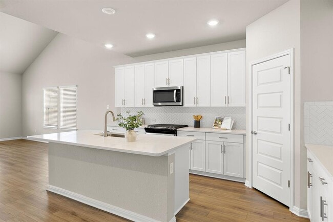 Photo - 106 Stellers Swoop