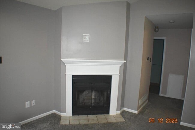 Photo - 32 Basswood Ct