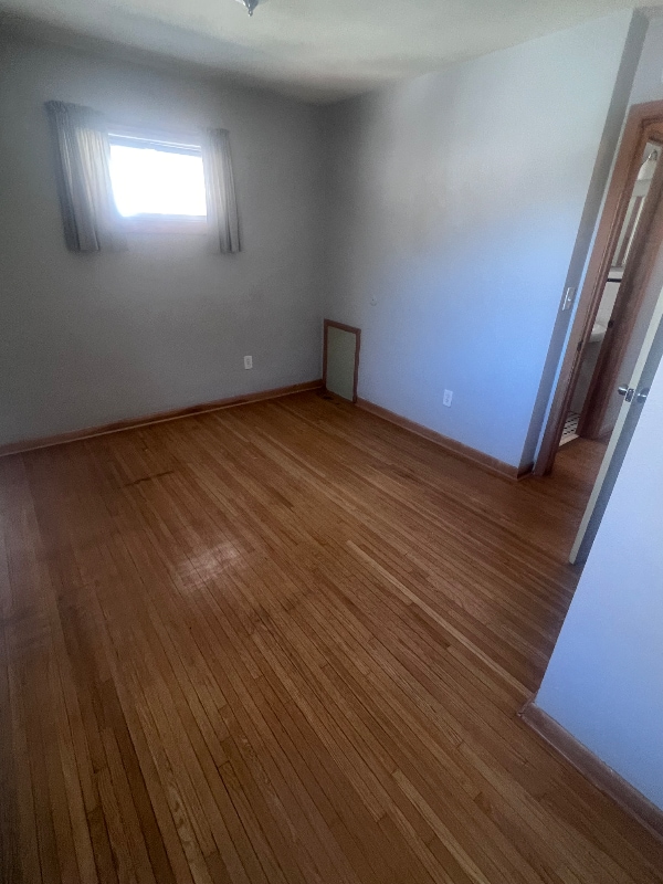 Photo - 149 Morton St W