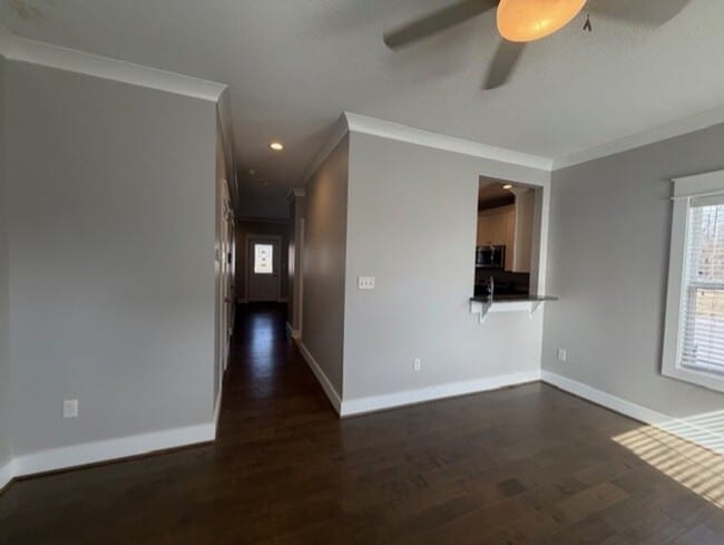 Photo - Portlock Square