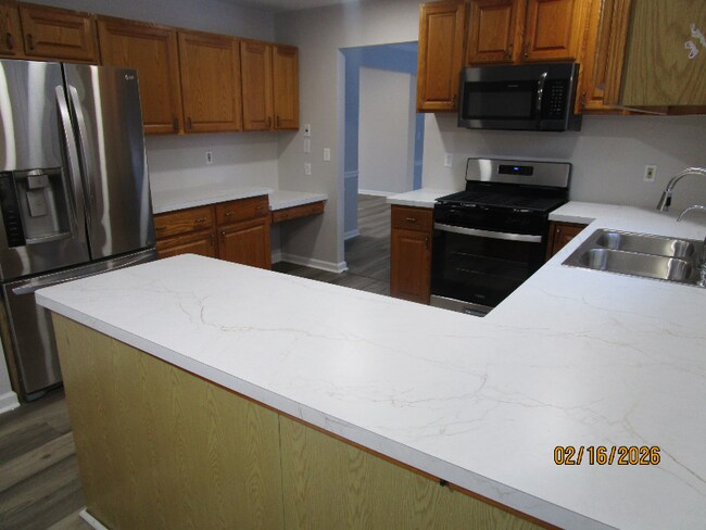 Photo - 465 Pfister Rd