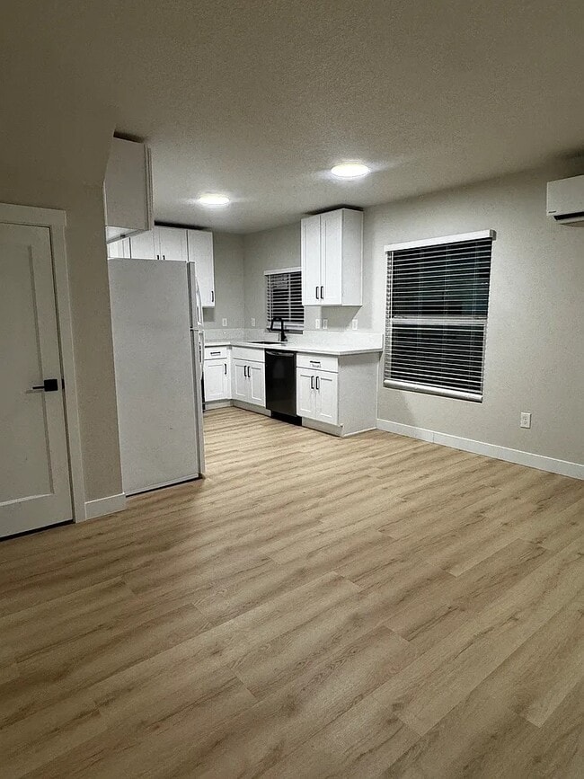 Photo - 7414 N Albina Ave