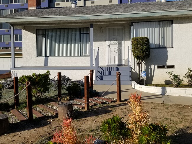 Photo - 333 W 33rd St Casa