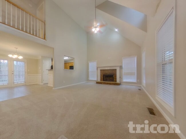 Photo - 129 Avery Way