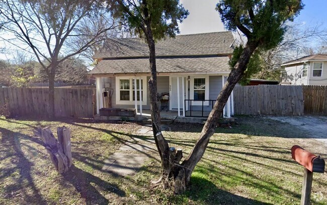 Building Photo - Charming 3 Bed 1 Bath - CLOSE TO TWU Rental