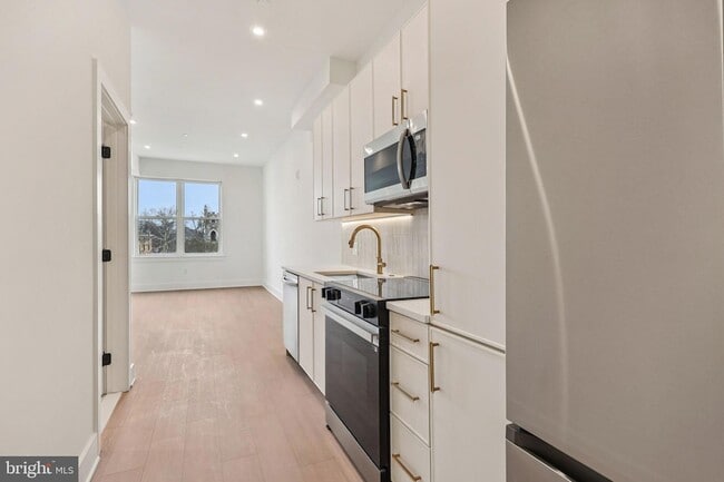 Photo - 30 W Allens Ln Unit 207