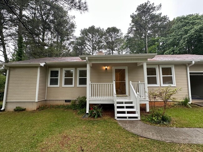 Building Photo - Completely Updated 3BR Home – New Kitchen, Floors, Fixtures & More!